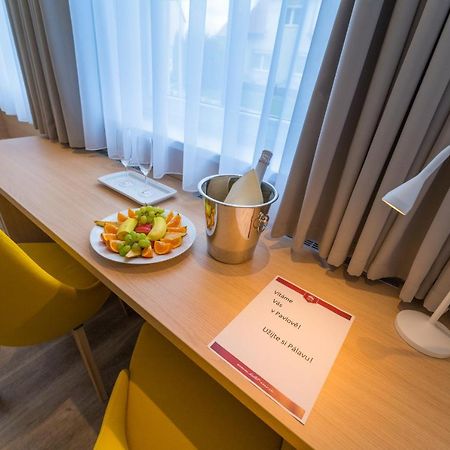 Wellness Hotel Iris Павлов Экстерьер фото